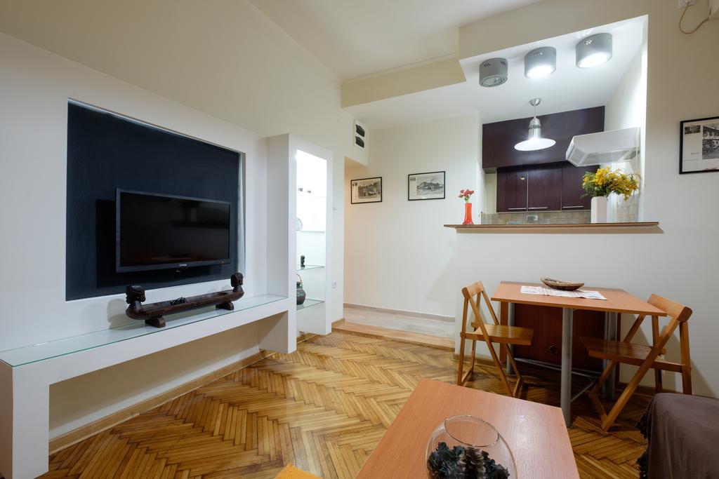 M&M Downtown Apartment ベオグラード 部屋 写真